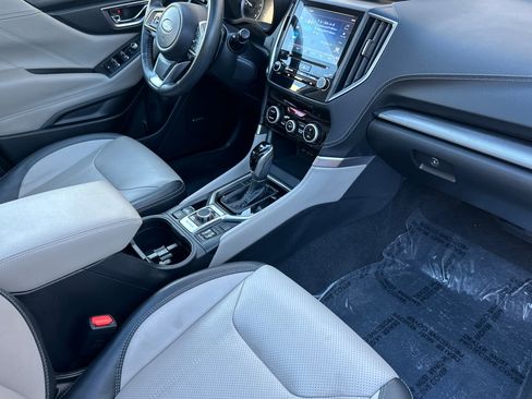 Used 2021 Subaru Forester Limited image 19