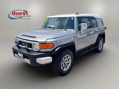 Used 2012 Toyota FJ Cruiser 4WD w/ Upgrade Pkg image 7