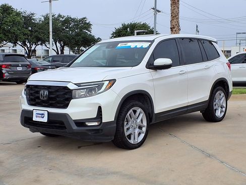 Used 2024 Honda Passport EX-L image 3