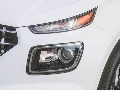 New 2026 Hyundai Venue SEL image 8