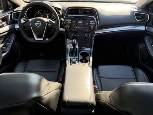 Used 2023 Nissan Maxima SL FWD image 11
