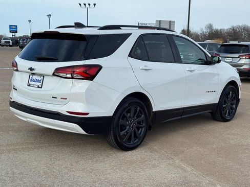 Used 2024 Chevrolet Equinox RS w/ RS Leather Package image 3