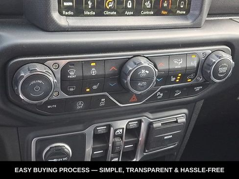 Used 2019 Jeep Wrangler Unlimited Sahara AWD/4WD image 18