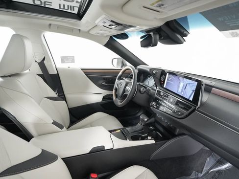 Certified 2024 Lexus ES 350 w/ Technology Package FWD image 20