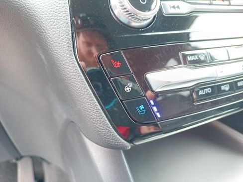 Used 2023 Ford Explorer Limited image 21