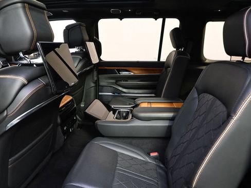 Used 2022 Jeep Grand Wagoneer Series III w/ Rear Seat Video Group 1 image 21