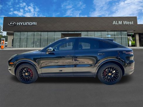 Used 2022 Porsche Cayenne S AWD/4WD image 8