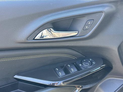 Certified 2024 Chevrolet Trax LT w/ Sunroof Package FWD image 15