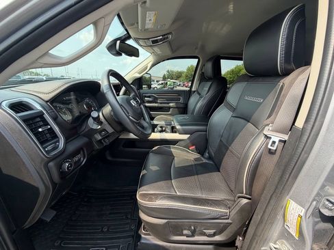 Used 2023 RAM 2500 Laramie AWD/4WD image 2