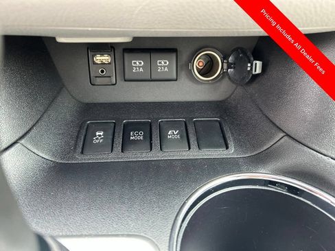 Used 2017 Toyota Highlander Limited AWD/4WD image 13