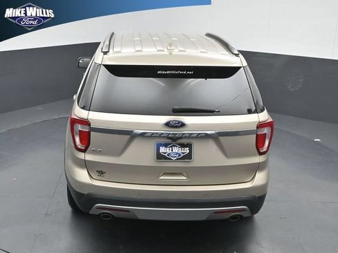Used 2017 Ford Explorer XLT FWD image 14