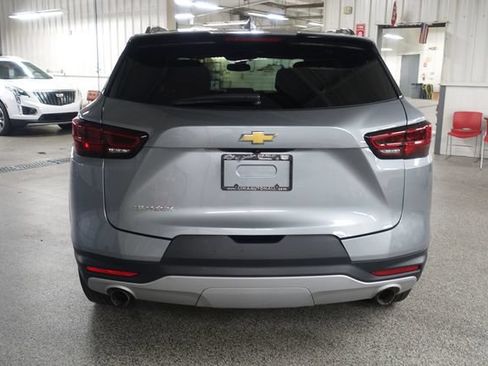 Used 2024 Chevrolet Blazer LT w/ Convenience Package FWD image 6