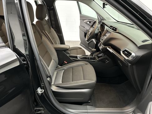 Used 2023 Chevrolet TrailBlazer LT AWD/4WD image 21