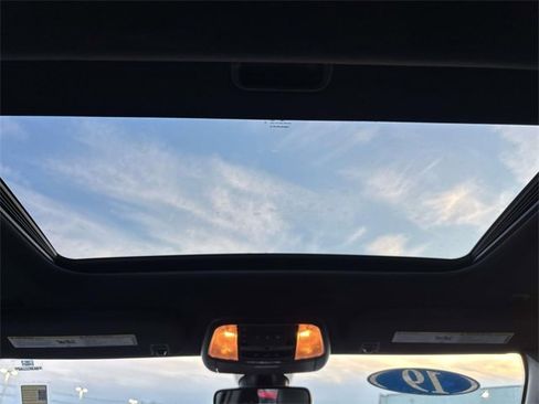 Used 2019 Jeep Grand Cherokee Limited image 11