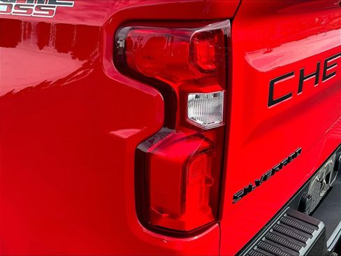 Used 2021 Chevrolet Silverado 1500 Custom Trail Boss w/ LPO, Dark Essentials Package AWD/4WD image 20
