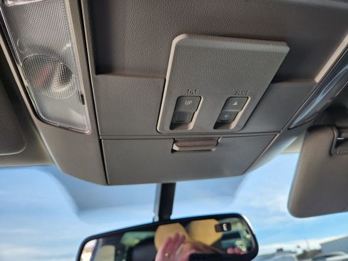 Used 2017 Toyota Tundra Platinum image 28