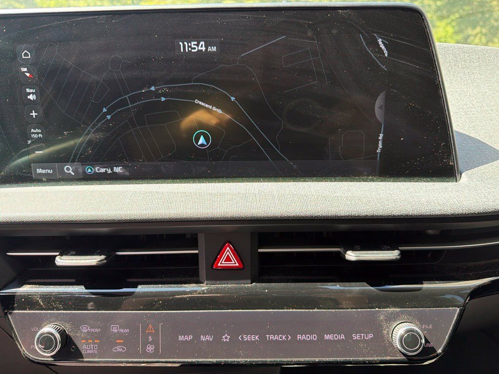 Used 2024 Kia EV6 Light AWD/4WD image 14