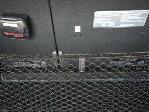 Used 2023 Toyota Sequoia Capstone AWD/4WD image 21