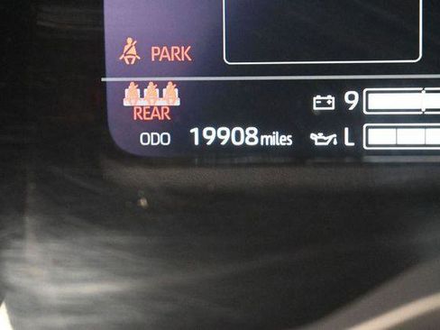 Used 2024 Toyota Tundra Platinum AWD/4WD image 19