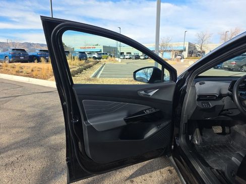 Certified 2023 Volkswagen ID.4 Pro S Plus image 9