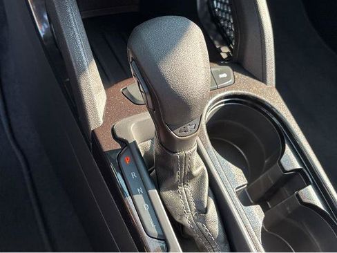Used 2023 Chevrolet TrailBlazer LT AWD/4WD image 24