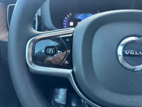 Certified 2024 Volvo XC60 B5 Plus w/ Climate Package AWD/4WD image 17
