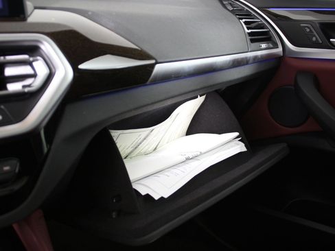 Certified 2025 BMW X4 xDrive30i image 27