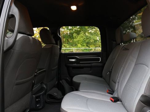 Used 2024 RAM 3500 Big Horn image 12