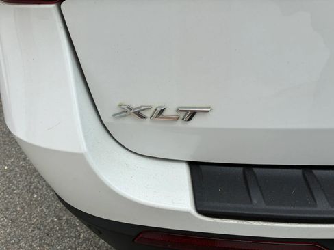 Used 2021 Ford Explorer XLT w/ Equipment Group 202A AWD/4WD image 33