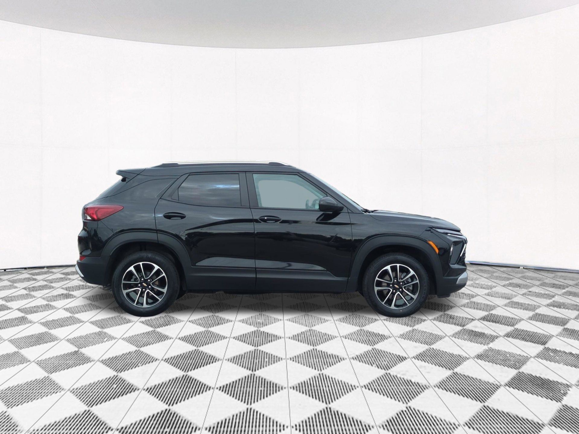 Used 2025 Chevrolet TrailBlazer LT AWD/4WD image 7