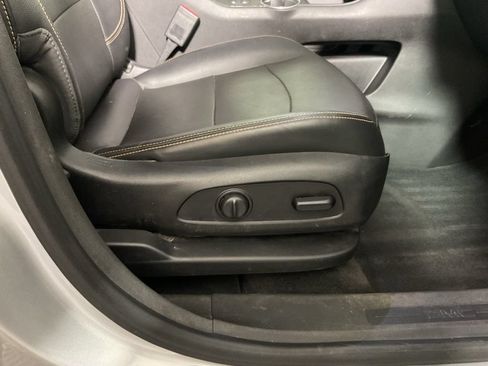 Used 2019 GMC Terrain SLT w/ Preferred Package AWD/4WD image 35