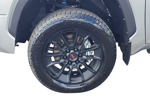 Used 2026 Toyota Tundra Limited w/ TRD Off-Road Package AWD/4WD image 31