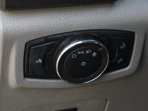 Used 2019 Ford F250 XL w/ Power Equipment Group image 26