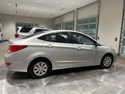 Used 2015 Hyundai Accent GLS image 8