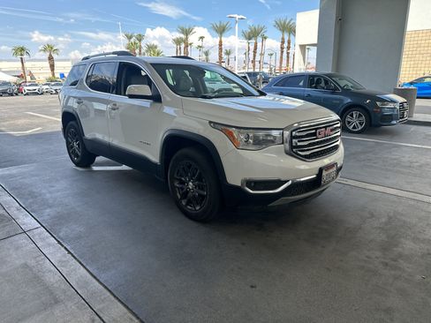 Used 2019 GMC Acadia SLT FWD image 4