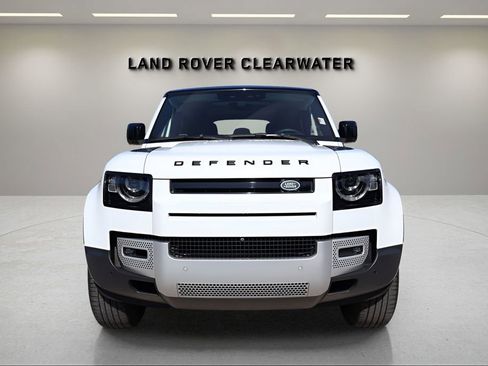 Used 2024 Land Rover Defender 110 S AWD/4WD image 7