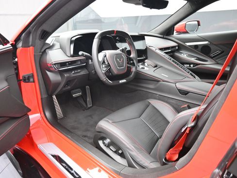 Used 2024 Chevrolet Corvette Z06 w/ Stealth Interior Trim Package RWD image 9