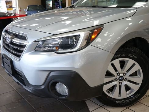 Used 2018 Subaru Outback 2.5i Premium image 18
