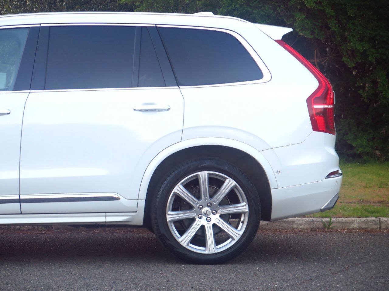 Used 2017 Volvo XC90 T8 Inscription w/ Luxury Package AWD/4WD image 25