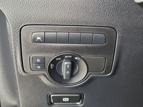 Used 2021 Mercedes-Benz Metris Passenger image 25