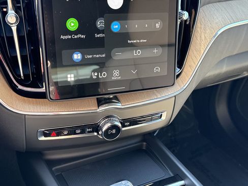 New 2026 Volvo XC60 B5 Core w/ Climate Package image 28