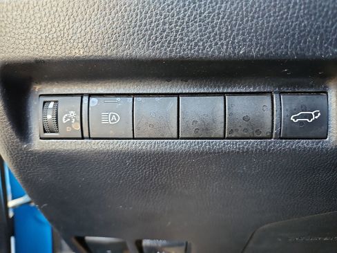 Used 2019 Toyota RAV4 XLE w/ Convenience Package image 15