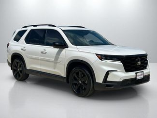 Used 2025 Honda Pilot Black Edition video 3