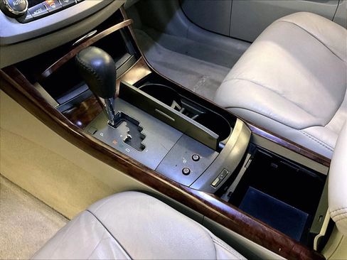 Used 2012 Toyota Avalon image 17