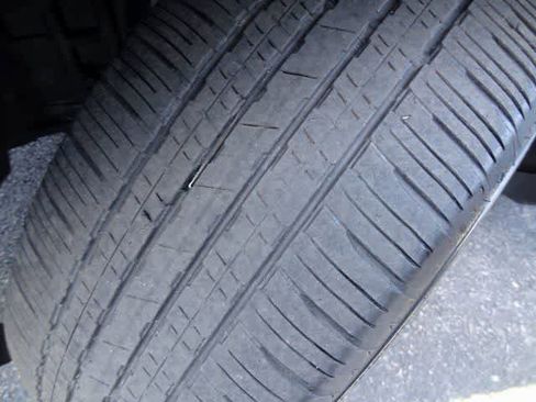 Used 2023 Nissan Rogue SV image 38