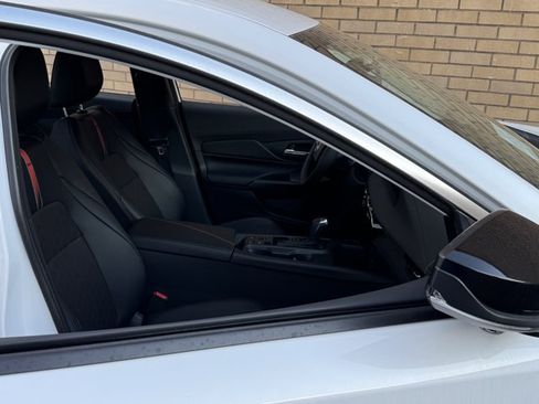 New 2026 Nissan Sentra SR w/ SR Premium Package FWD image 7