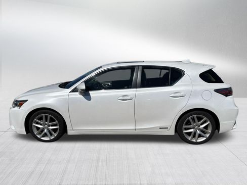 Used 2016 Lexus CT 200h w/ Navigation Package FWD image 4