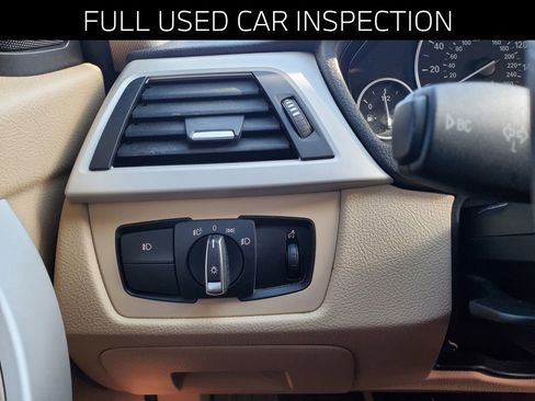 Used 2016 BMW 320i Sedan image 15