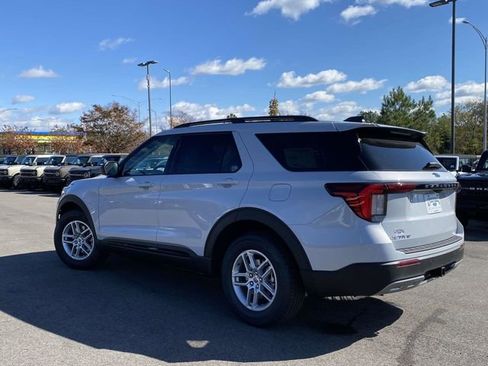 New 2026 Ford Explorer Active image 5