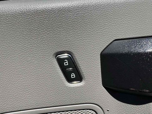 Used 2018 Ford F250 XL w/ Power Equipment Group RWD image 30